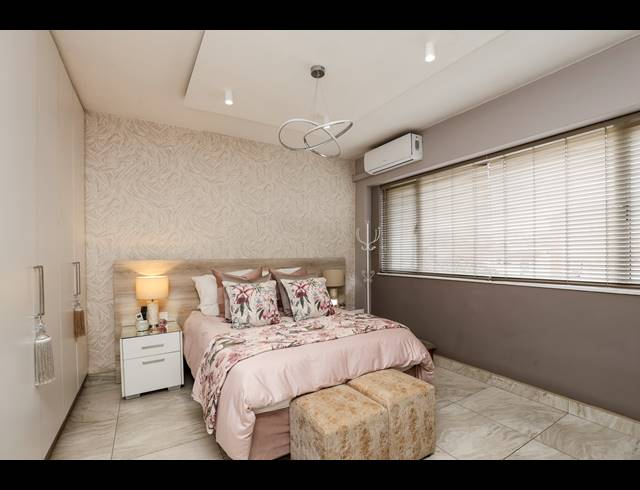 1.5 BEDROOM APARTMENT FOR SALE IN GLENWOOD